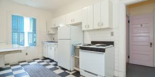 Giant 4 Bed with Utilities Incuded!!! Gallery 7