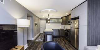 2140 N Lincoln Gallery 3