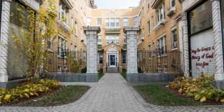 5957 W Madison St Gallery 27