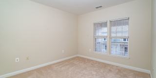 Spacious 3 Bed 2 Bath Condo With Balcony In Sought After Summerfield at Brambleton Gallery 18