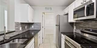 421 Warm Springs Gallery 1