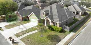 Beautiful McAllen Corner Lot Home--3 Bedroom, 2 Bath + Home Office Gallery 1