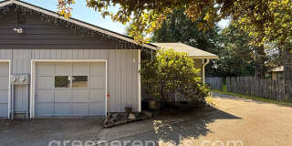 Trails End Dr SE - 7625 Gallery 1