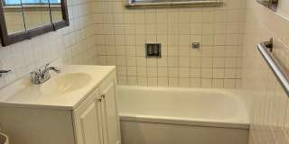 NICE DENVER DUPLEX!! CONVIENIENT LOCATION!! Gallery 9