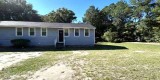 Cute 3 Bedroom, 1 Bathroom Duplex Gallery 1