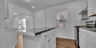 2348 Court R Gallery 18
