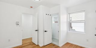 1223 SPRUCE Street Gallery 11