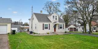 Updated Charming 2BR House in Plain Twp/Canton Gallery 4