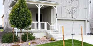 Beautiful Model Home in New Johnstown Neighborhood! Gallery 1