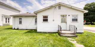 UPDATED FLOORING! 3 Bedroom Home for Rent- Steps from Ball State  The Village! Gallery 1