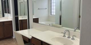 2741 W REDWOOD Lane Gallery 22