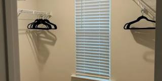 Room in 3 Bedroom Home at Murray Br Dr Gallery 10