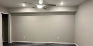 1225 W DAUPHIN Street Gallery 26