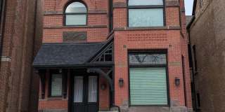 2150 W Monroe Street Gallery 1