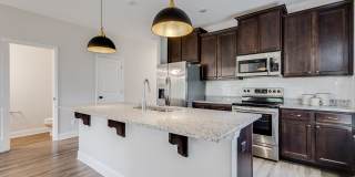 Spacious 3BR End Unit with Modern Finishes Gallery 13