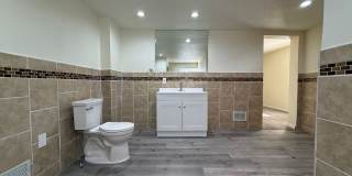 Updated 4BR / 2 Bath Home with off-street parking! Gallery 28