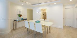 5005 Collins Ave Gallery 5