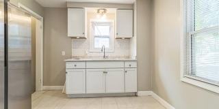 19620 Lyndon Street Gallery 4