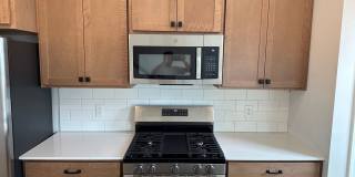 Rare Rogers 3 bed brand new town house for lease!!! Rare Rogers 3 bed brand new town house for lease!!! Gallery 8