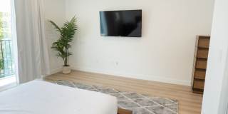 4827 Riverton Ave Gallery 5