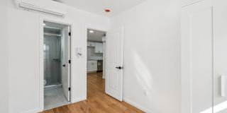 1223 SPRUCE Street Gallery 17