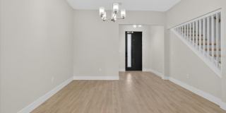 207 ATHENS STREET Gallery 15