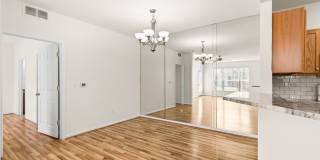 Maple Crossing Condo – Comfort, Convenience & Location Maple Crossing Condo – Comfort, Convenience & Location Gallery 10