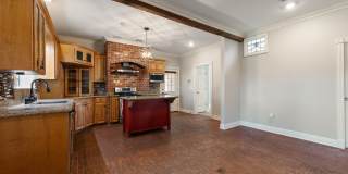 300 Oak Hollow Drive Gallery 15