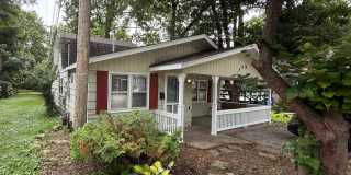 Newly Renovated 2 Bed / 1 Bath Grandview Home with Hardwood Floors & Deck Gallery 1