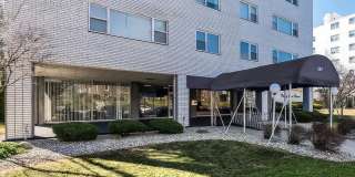889 Farmington Avenue unit: 3F Gallery 1