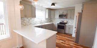 Luxury Lakeside Living – 3 Bed, 2.5 Bath Home with Stunning Views Gallery 6