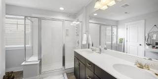 Room in 4 Bedroom Home at Double Oaks Rd Gallery 30