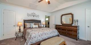 Rare Lake Murray rental located in Lexington! Fully Furnished 6 month lease Gallery 20