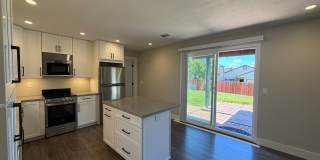 Nicely remodeled 1 bedroom Suite, All utilities paid + WiFi Gallery 13