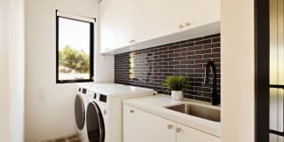 2137 Glyndon Ave Gallery 31