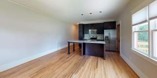 Beautiful Renovated Duplex in Wilmore! Gallery 9