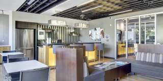 Vue Vue Gallery 24
