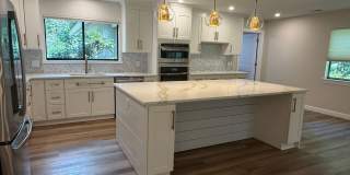 Stunning Remodeled One-Story Home - Port Royal Plantation Gallery 1
