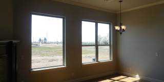 Fully Furnished TWO BEDROOM/ TWO BATHROOM WITH STUDY- Gallery 6
