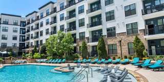 2700 Charlotte Ave Apartments Gallery 1