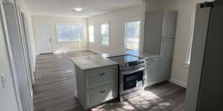 Beautifully Renovated 3BR Home Near Lakeland's Medical District Gallery 3