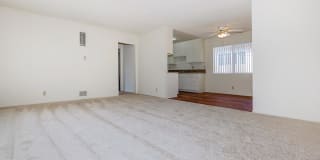 Emerald West Apartments Gallery 9