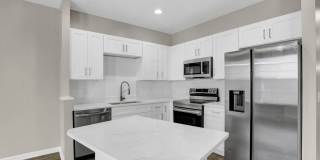 Spacious 4BR Condo in Antioch Gallery 1