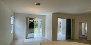 JUST LEASED- Annual unfurnished 3/2  house in Sarasota Gallery 7