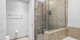 1227 E MADISON STREET Gallery 22