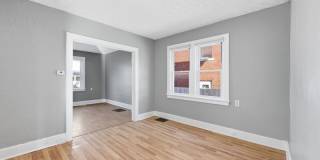 1452 Summit Street Gallery 6