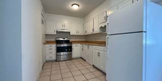 Spacious 2bd/1ba Across from Buford High School! Gallery 3