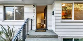 Amazing 4bed/2bath Duplex Close to Seattle University! Amazing 4bed/2bath Duplex Close to Seattle University! Gallery 1