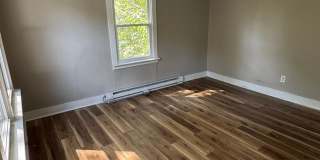 One Bedroom Duplex in Red Bank TN; Water & Sewer Included in Rent Price Gallery 1