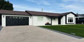 8240 E TURNEY Avenue Gallery 1